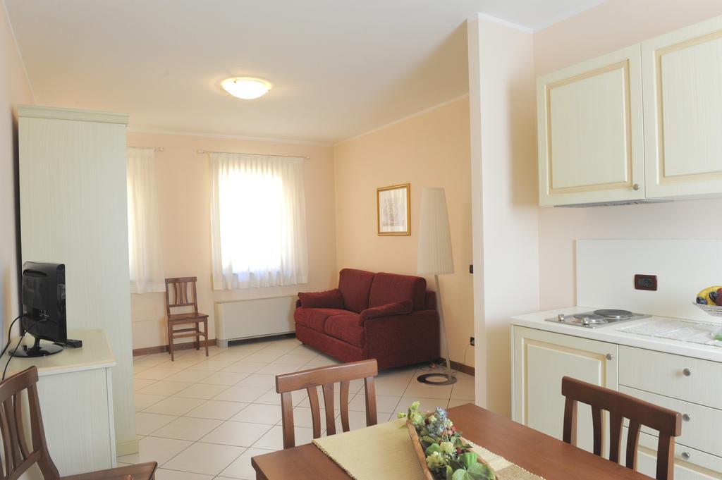 Hotel Plazza Porcari Esterno foto