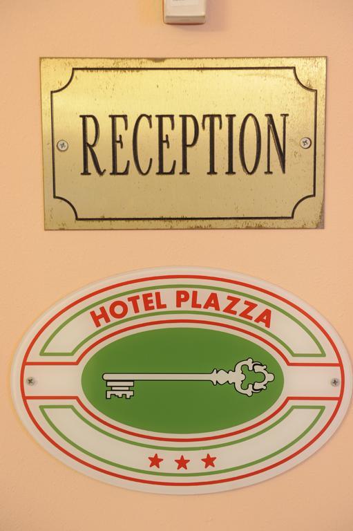 Hotel Plazza Porcari Esterno foto