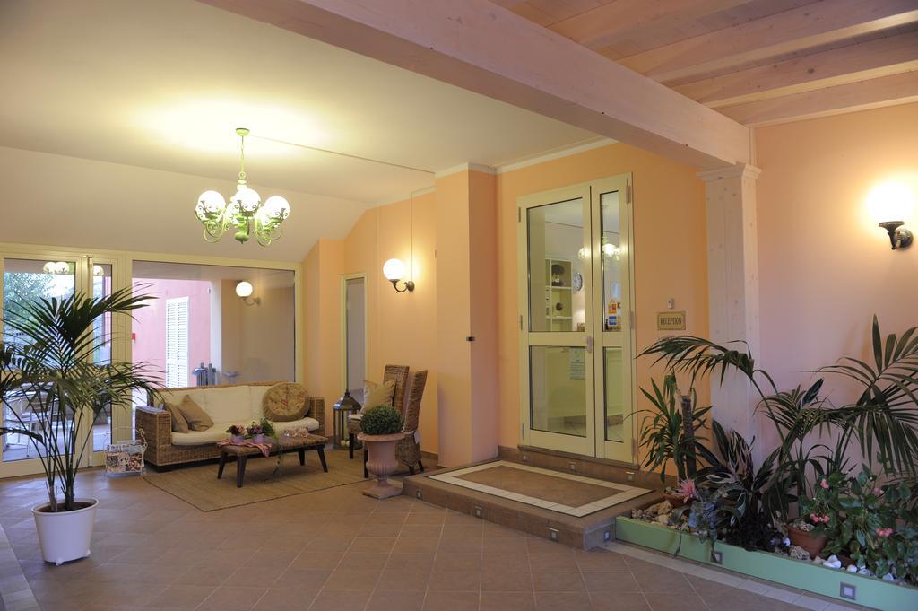 Hotel Plazza Porcari Esterno foto